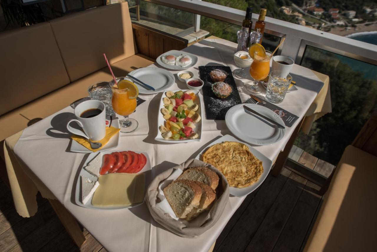Porto Timoni Bed & Breakfast Afión Екстериор снимка